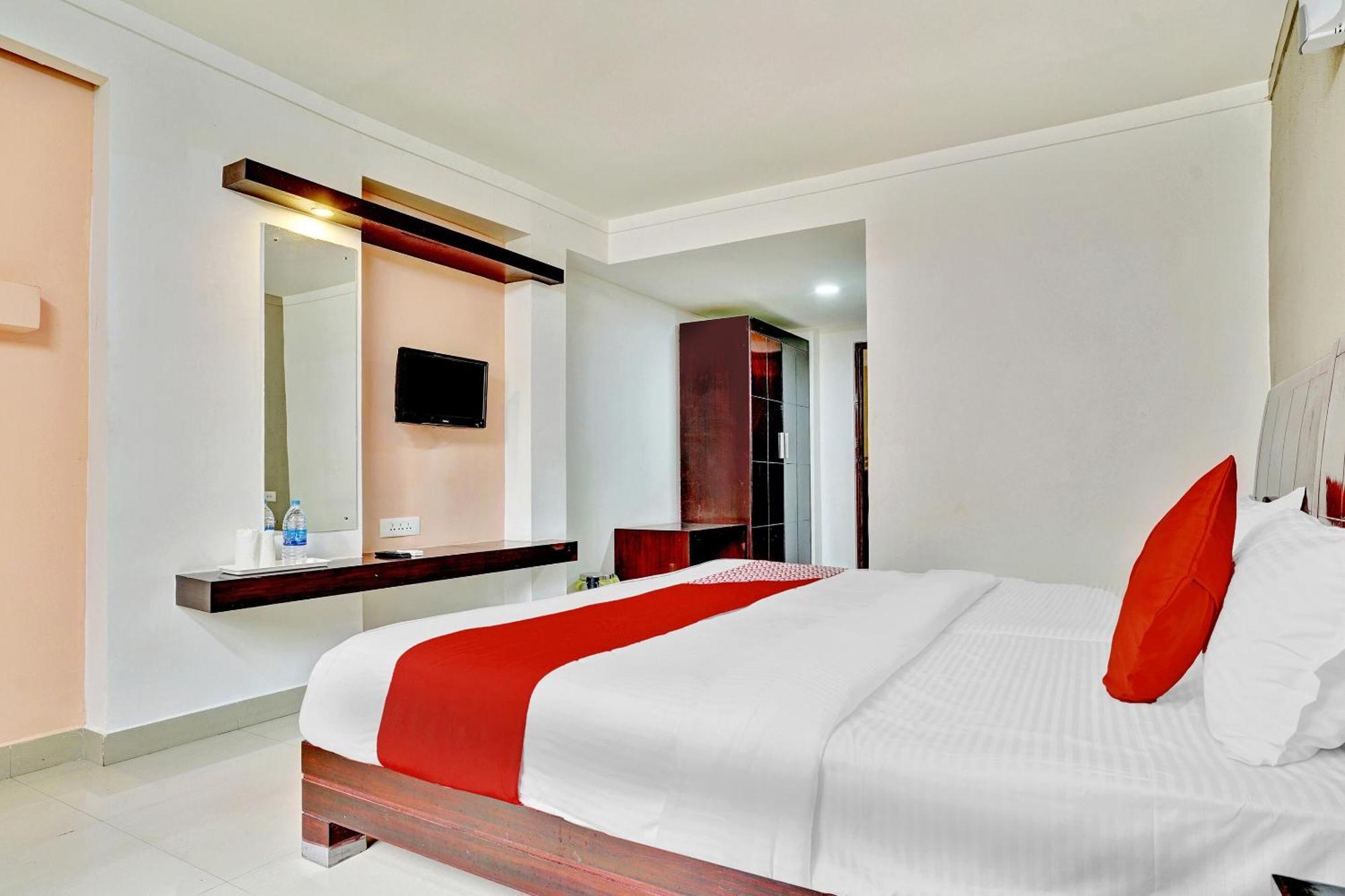 Hotel O Aec Residency Марарикулам Экстерьер фото