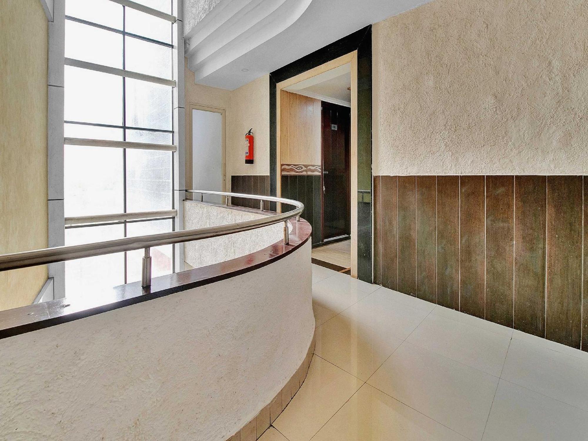 Hotel O Aec Residency Марарикулам Экстерьер фото