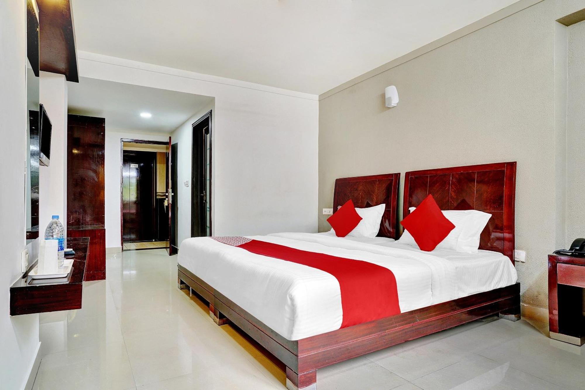 Hotel O Aec Residency Марарикулам Экстерьер фото